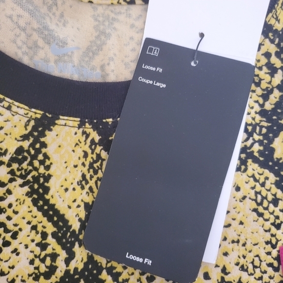 NWT Nike Rebel Fly Printed Loose Fit‎ T Shirt - Picture 5 of 6